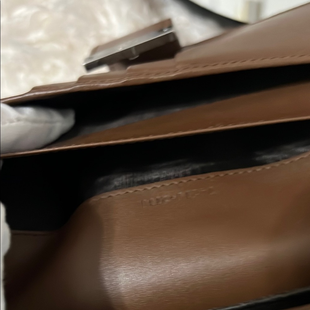 Gucci Monogram Tan Clutch Wallet Authentic EUC - Picture 14 of 17